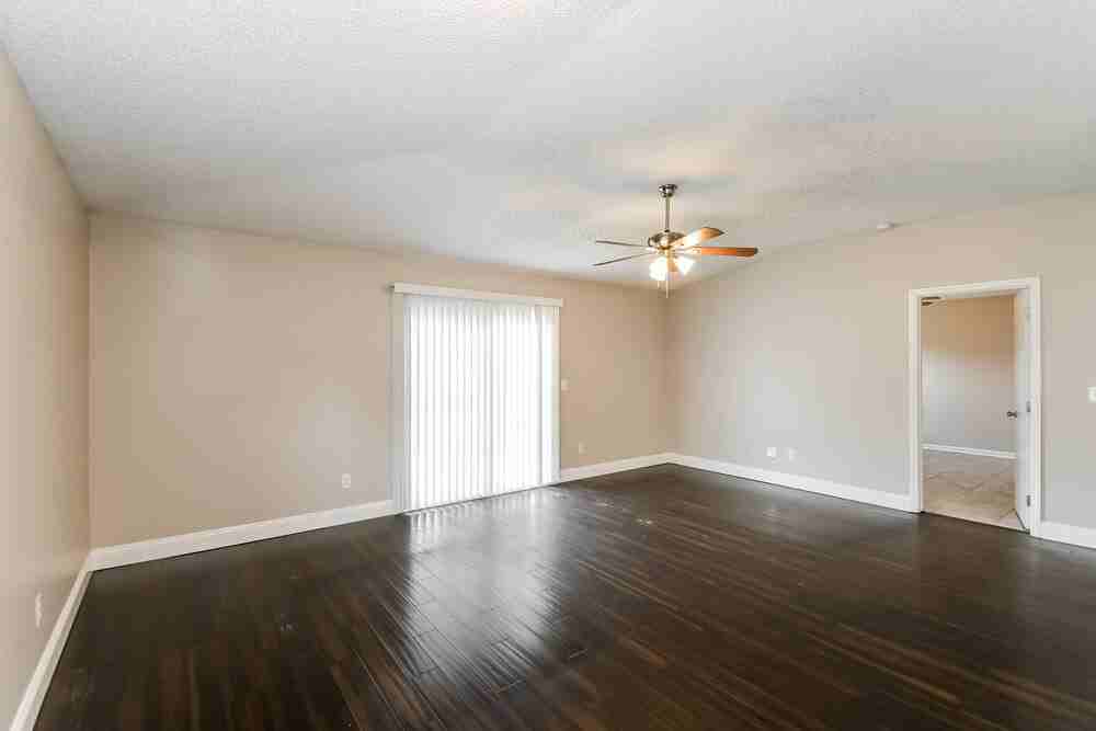 9159 Upstream Ct - Photo 3 of 16
