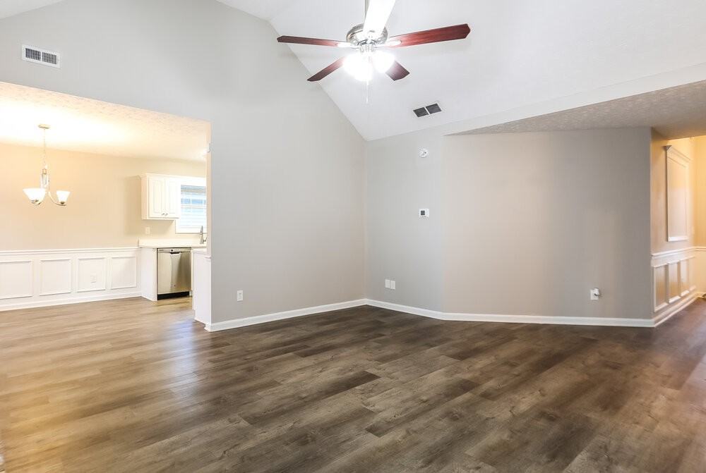 125 Eastfield Ct - Photo 4 of 16
