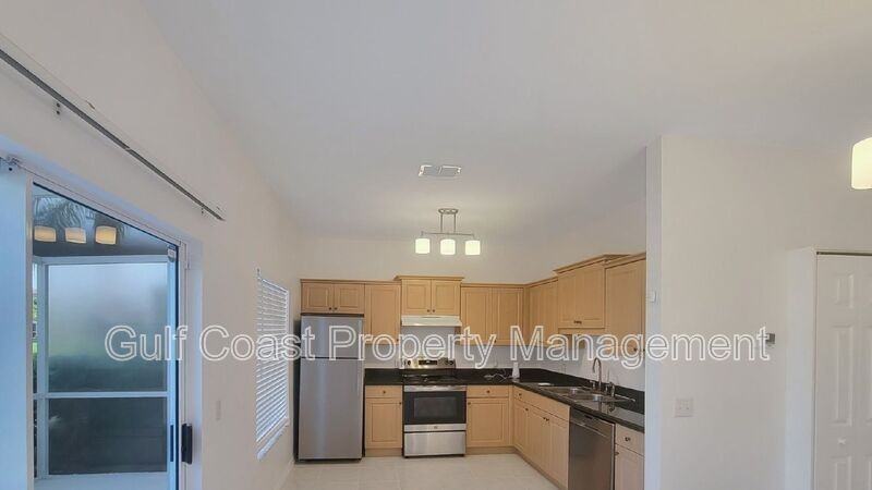 7623 Plantation Cir - Photo 5 of 19