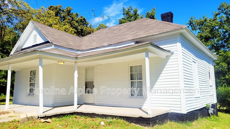 521 Cable St - Photo 2 of 10