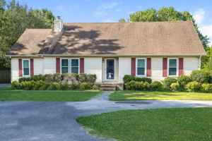 featured image of 2813 Edward Ct