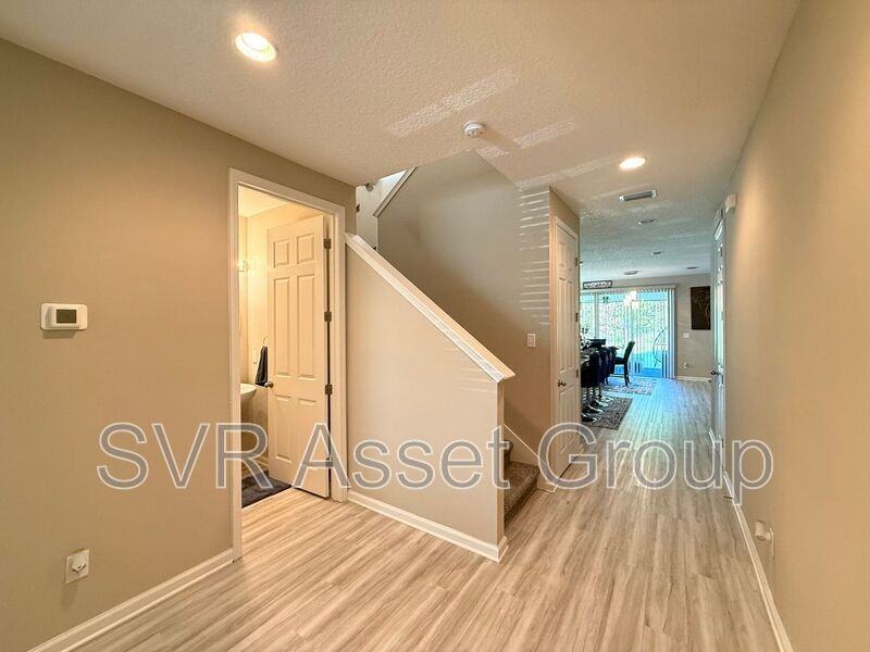 1116 Persimmon Dr - Photo 3 of 41