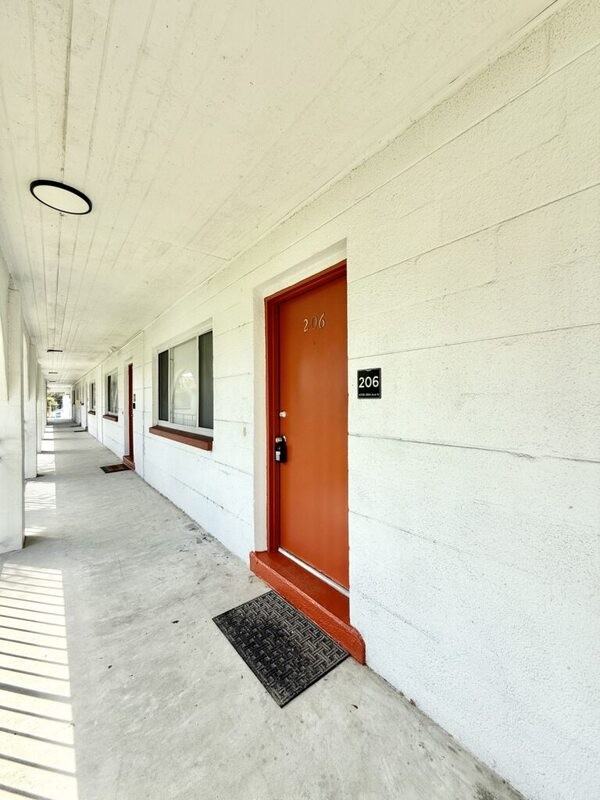 4729 39th Ave N - Photo 5 of 37