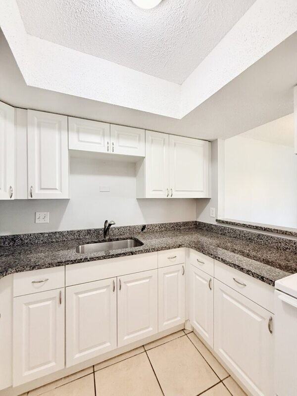 4729 39th Ave N - Photo 6 of 37