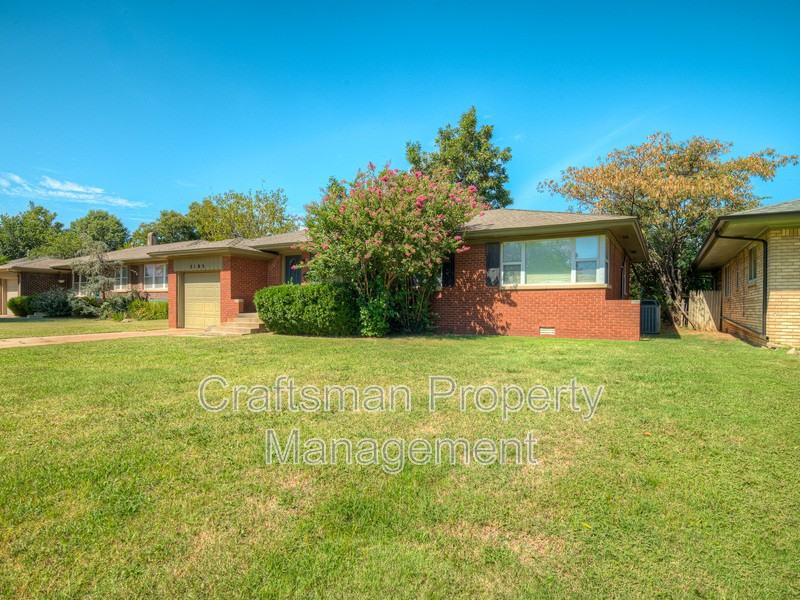 3105 Nw 67th St - Photo 2 of 45