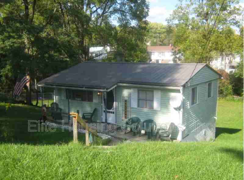 860 Church St - Photo 2 of 13