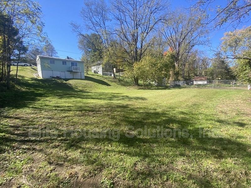 860 Church St - Photo 3 of 13