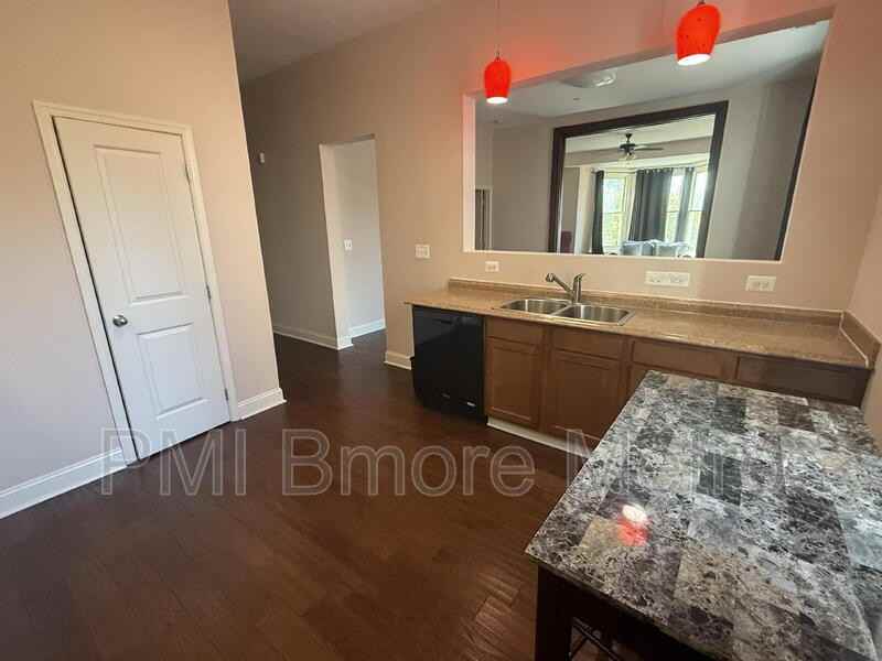 7 N Potomac St - Photo 2 of 12