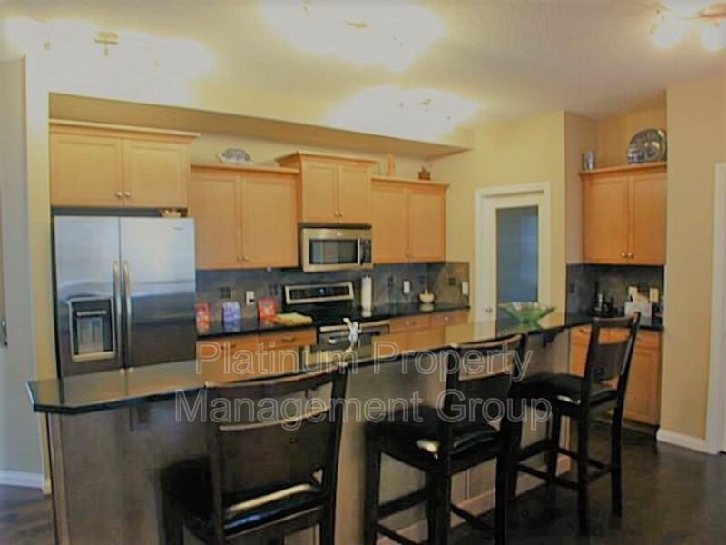 64 Heritage Lake Mews - Photo 3 of 36