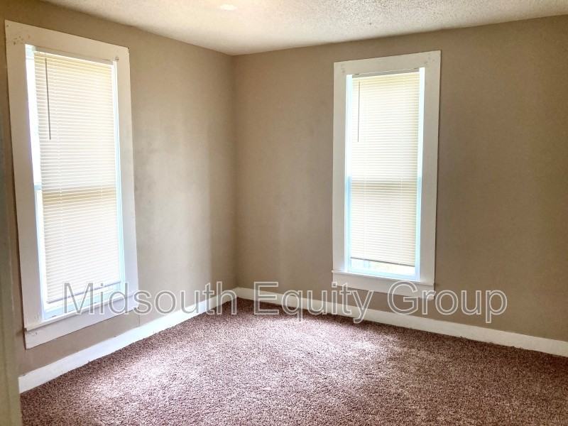 214 W South St - Photo 5 of 13