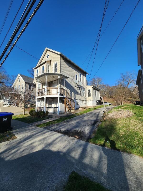 157 N Clinton St - Photo 3 of 13