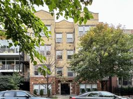 featured image of 2437 W Walton St #2R