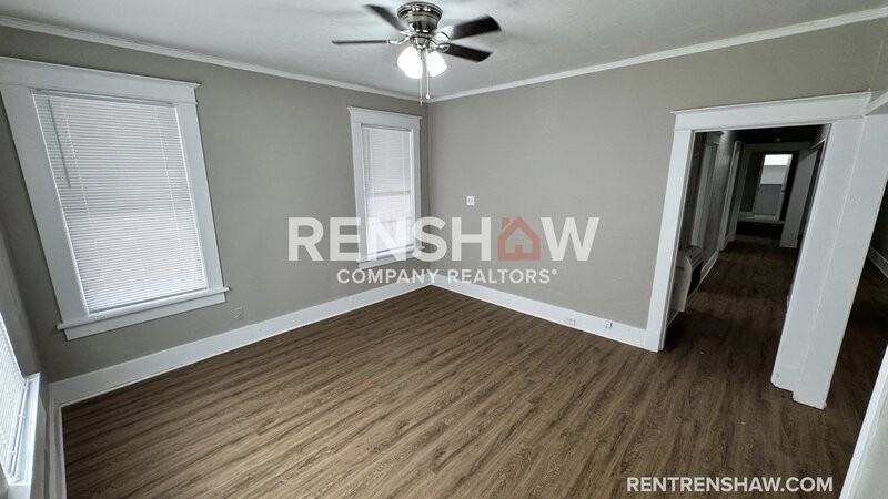 919 N Willett St - Photo 2 of 22