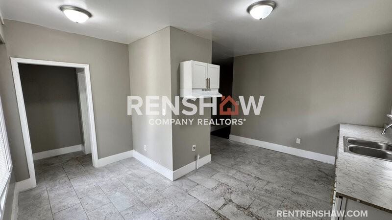 919 N Willett St - Photo 7 of 22