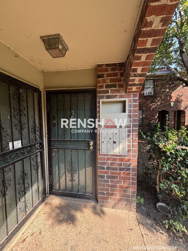 3210 Thirteen Colony Mall #3A - Photo 2 of 14