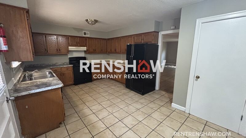 3210 Thirteen Colony Mall #3A - Photo 4 of 14