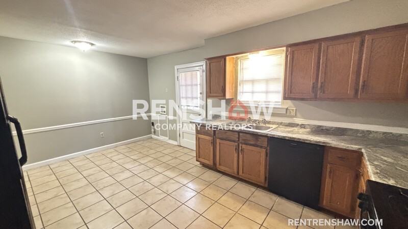 3210 Thirteen Colony Mall #3A - Photo 5 of 14