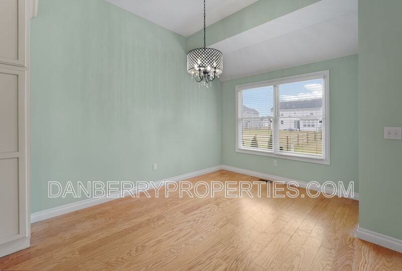 14866 Lake Winds Dr - Photo 5 of 16