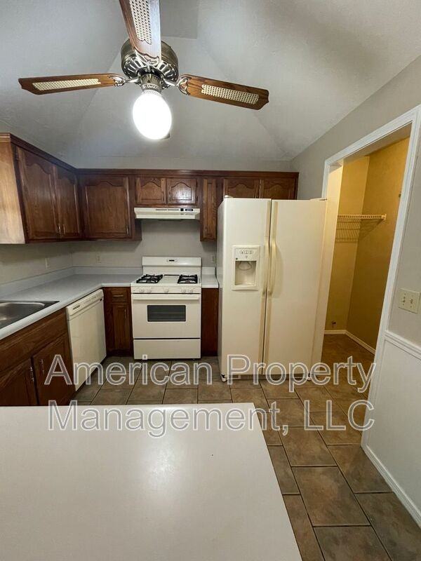 9804 N 107th East Ave - Photo 4 of 18