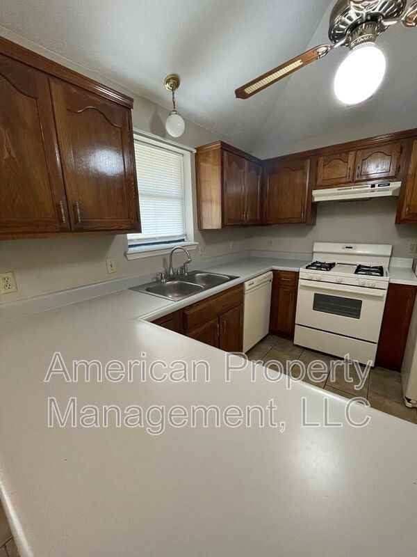 9804 N 107th East Ave - Photo 5 of 18