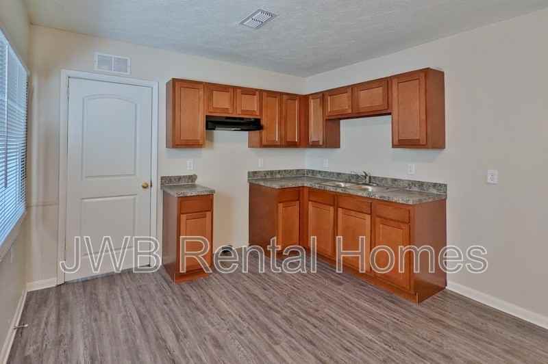 5456 Timuquana Rd - Photo 3 of 8