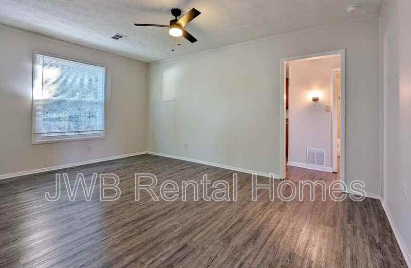 5456 Timuquana Rd - Photo 4 of 8