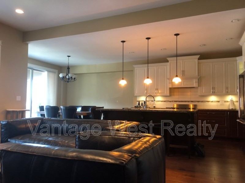 1588 Marina Way - Photo 3 of 21