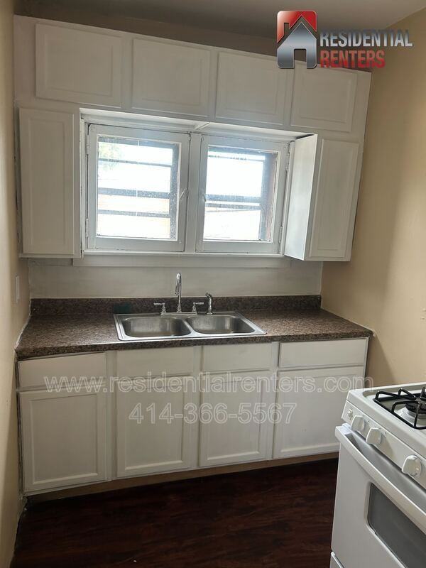 3047 S Howell Ave #7 - Photo 6 of 9