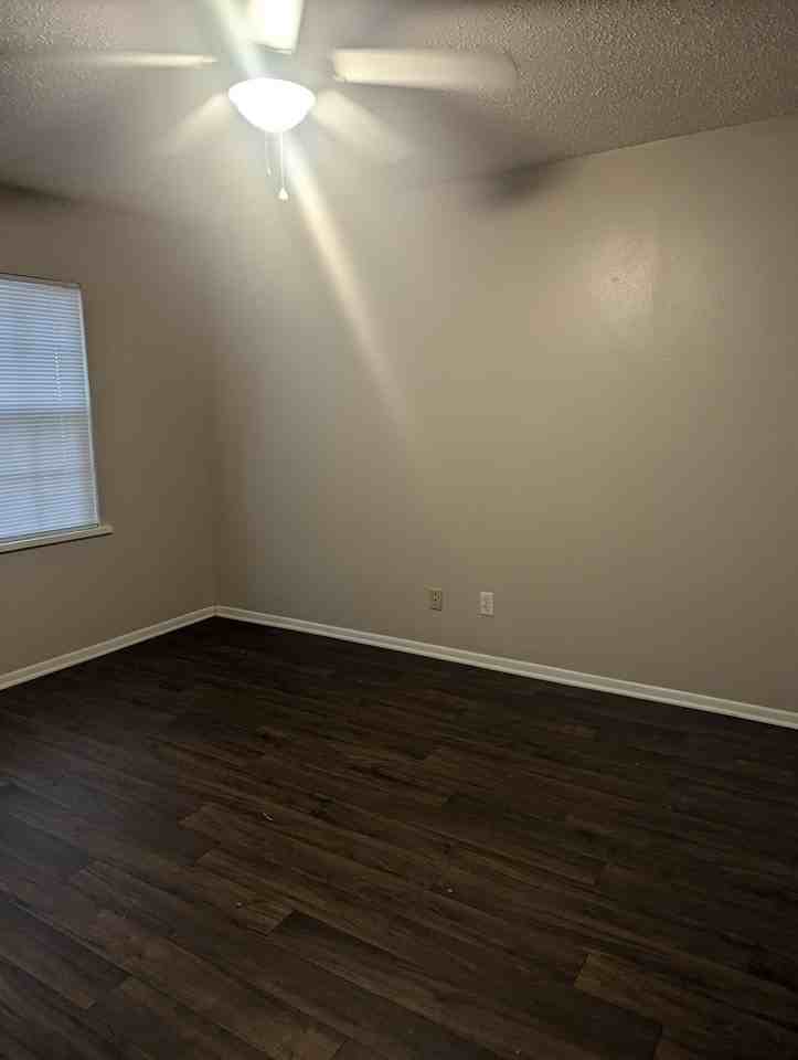 Gateway Village Apartments - Photo 4 of 8