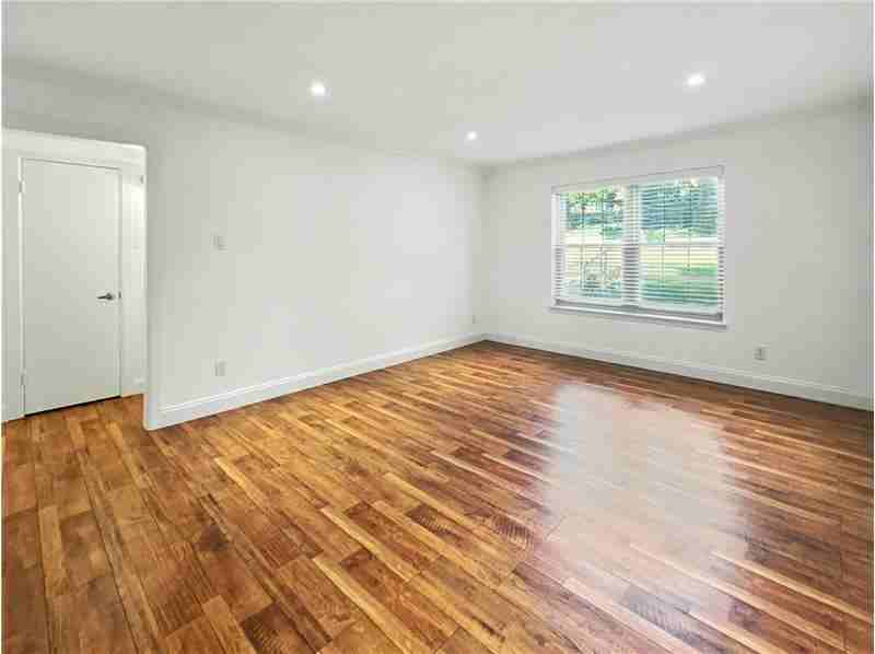 7718 Royal Ln #115B - Photo 4 of 17