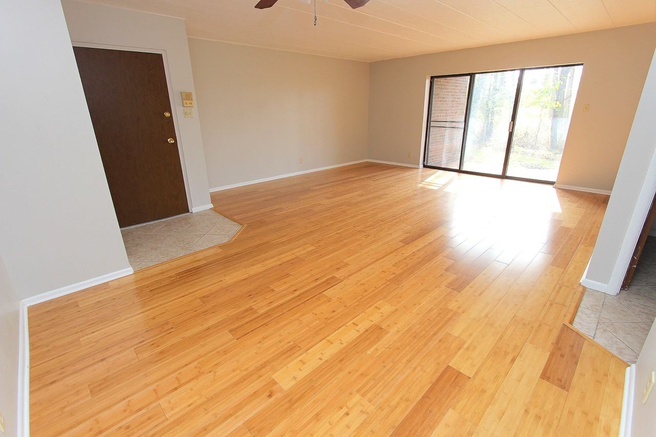 BERKSHIRE -- 056 - Photo 5 of 10