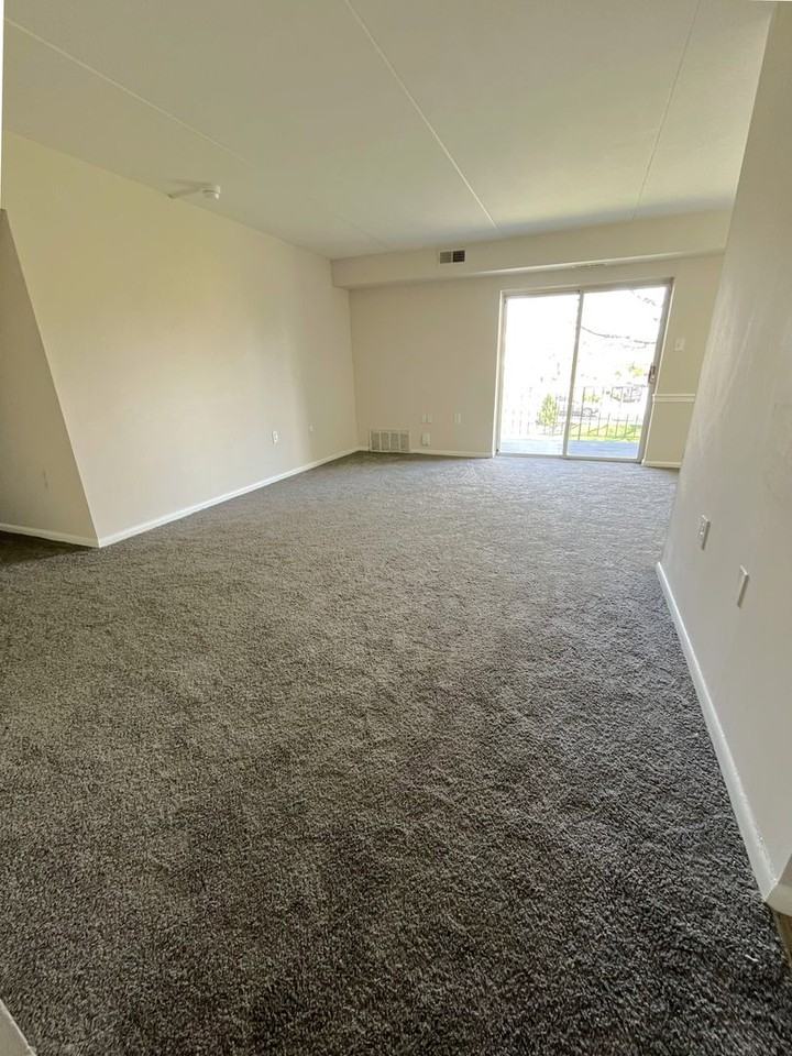 Lindenwood Apartments - Photo 7 of 25