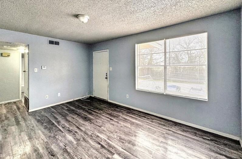 Pecan Cove Apartments - Photo 5 of 50