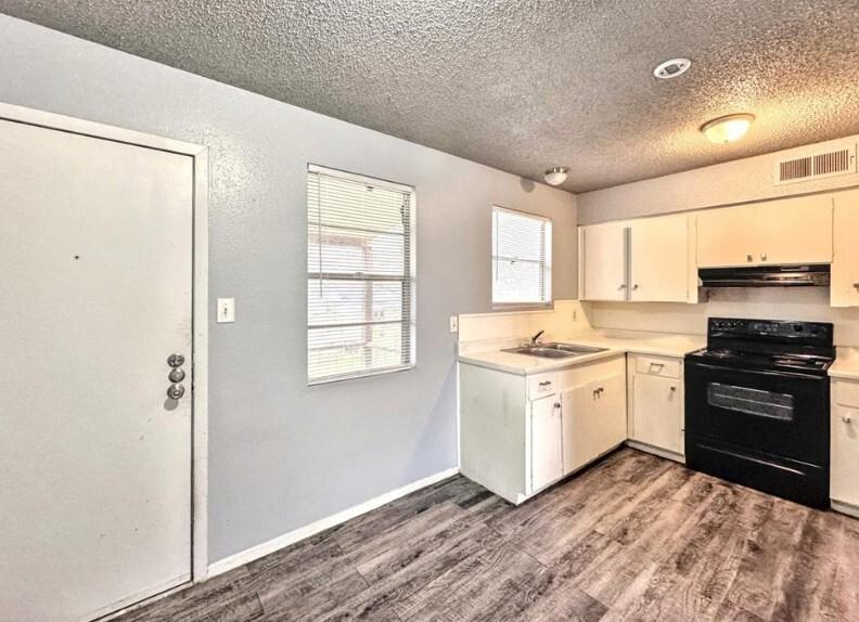 Pecan Cove Apartments - Photo 6 of 50