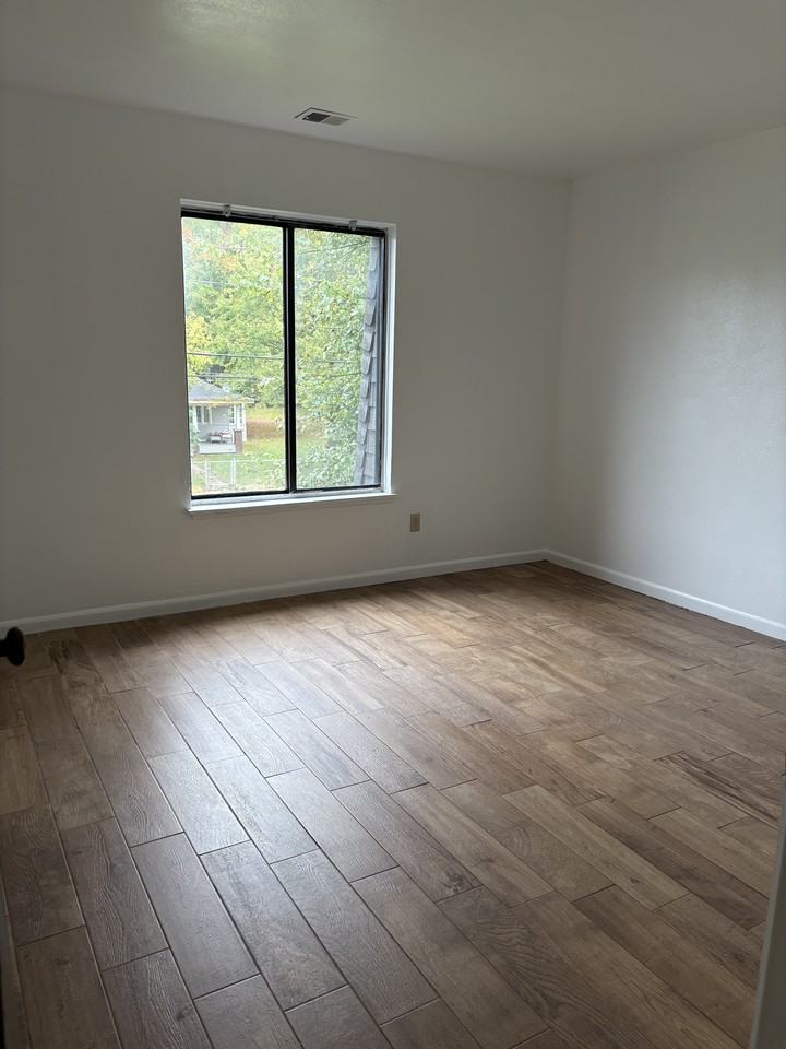 1317 West Michigan Avenue - Photo 5 of 8