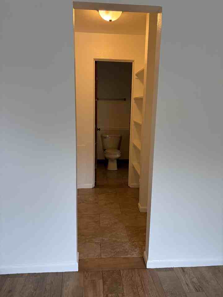 1317 West Michigan Avenue - Photo 6 of 8