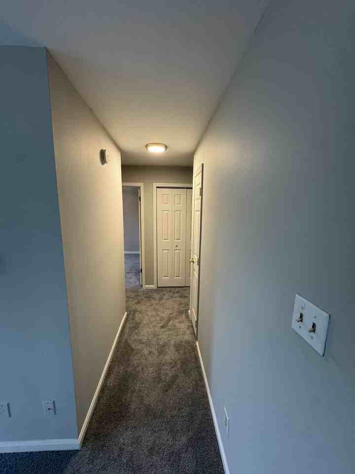 119 Park St 8 - Photo 3 of 7