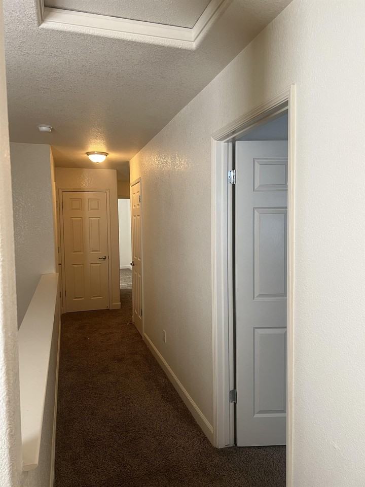 Birch Commons - Photo 5 of 36