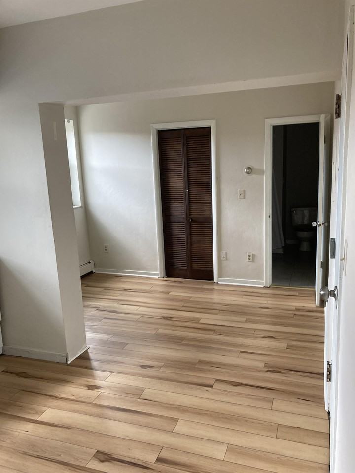 352 Freeport Road - Photo 2 of 6