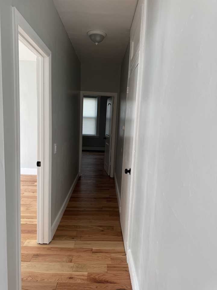 210 - 212 Wolcott Street - Photo 2 of 8