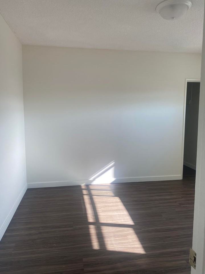 25924 - Photo 3 of 31