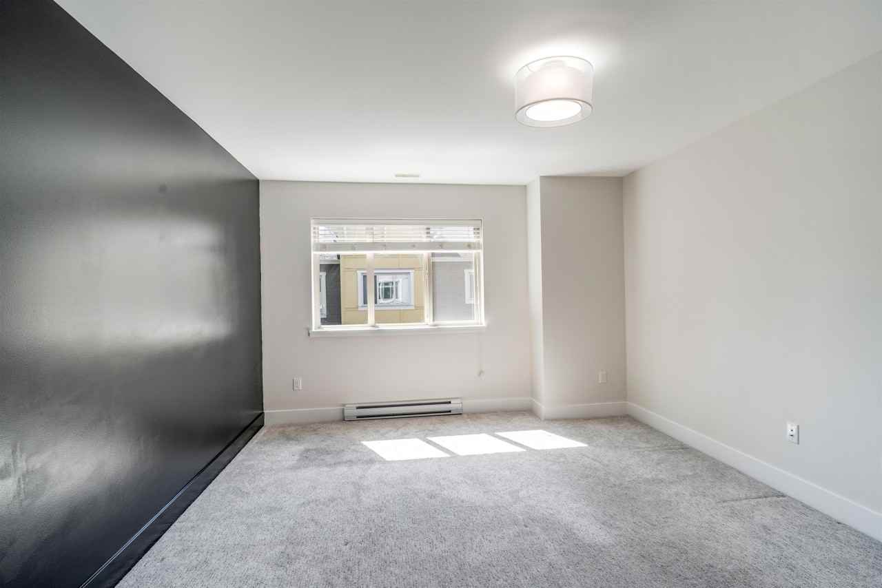 843 Ewen Avenue #54 - Photo 3 of 7