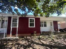 featured image of 513B S Cummings St