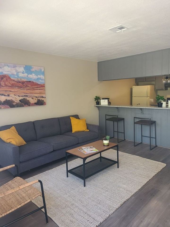 840 East Ridgecrest Boulevard #32 - Photo 5 of 7