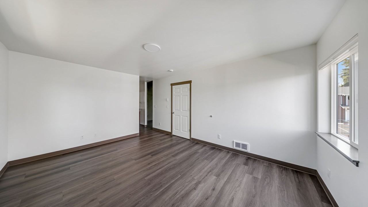 120 Northeast 10th Avenue #H3 - Photo 6 of 19