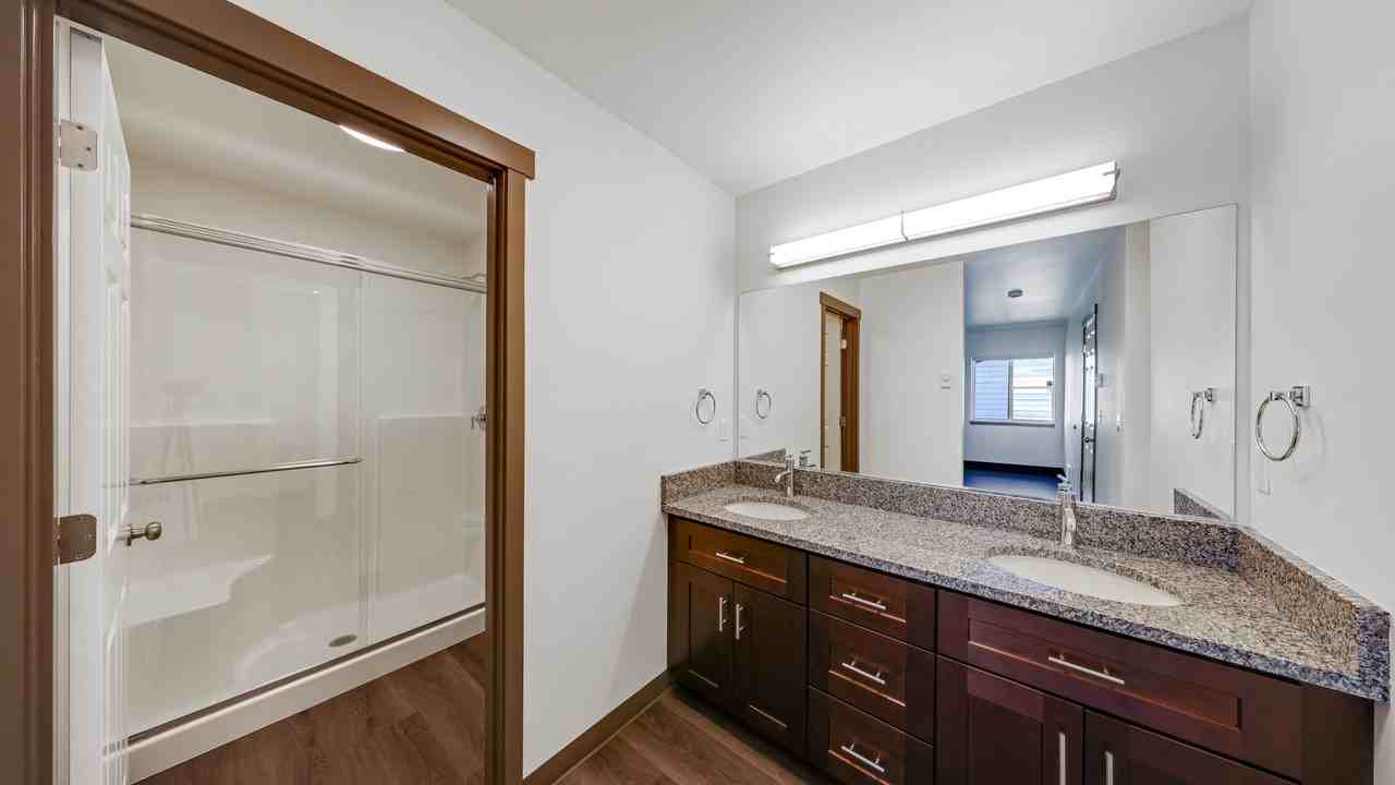 120 Northeast 10th Avenue #H3 - Photo 7 of 19