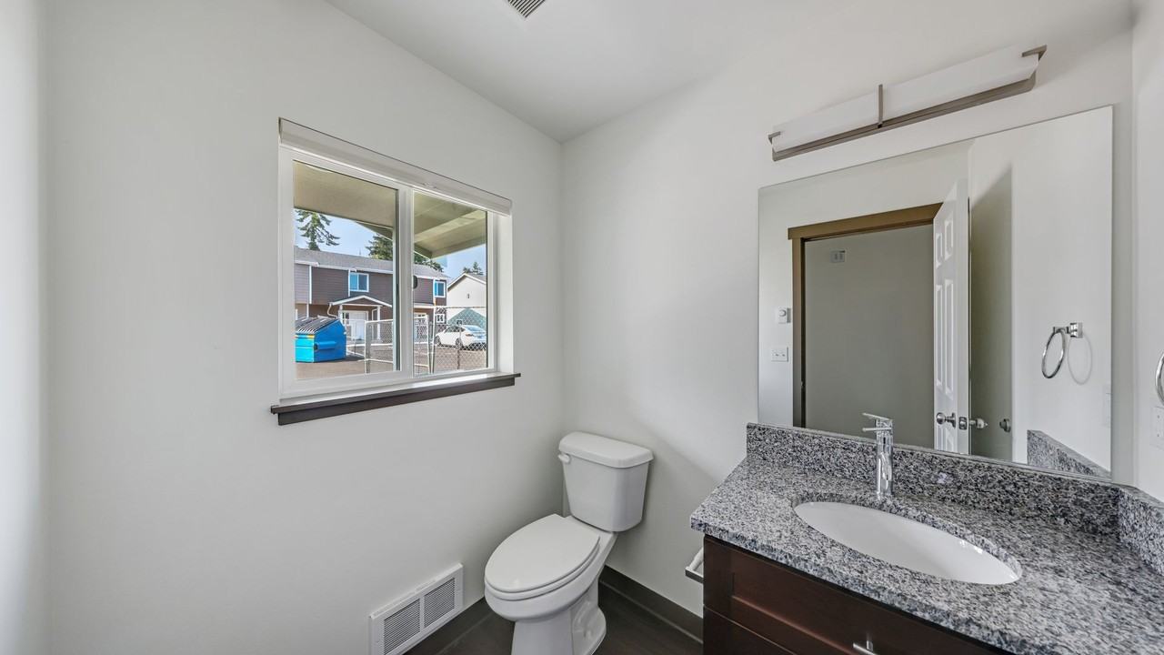 120 Ne 10th Ave #I4 - Photo 5 of 19