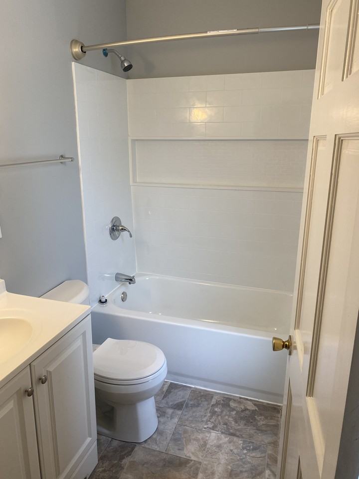 5185 Genesee St - Photo 2 of 10