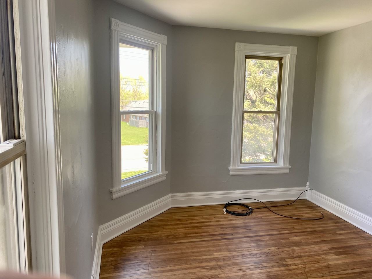 5185 Genesee St - Photo 3 of 10