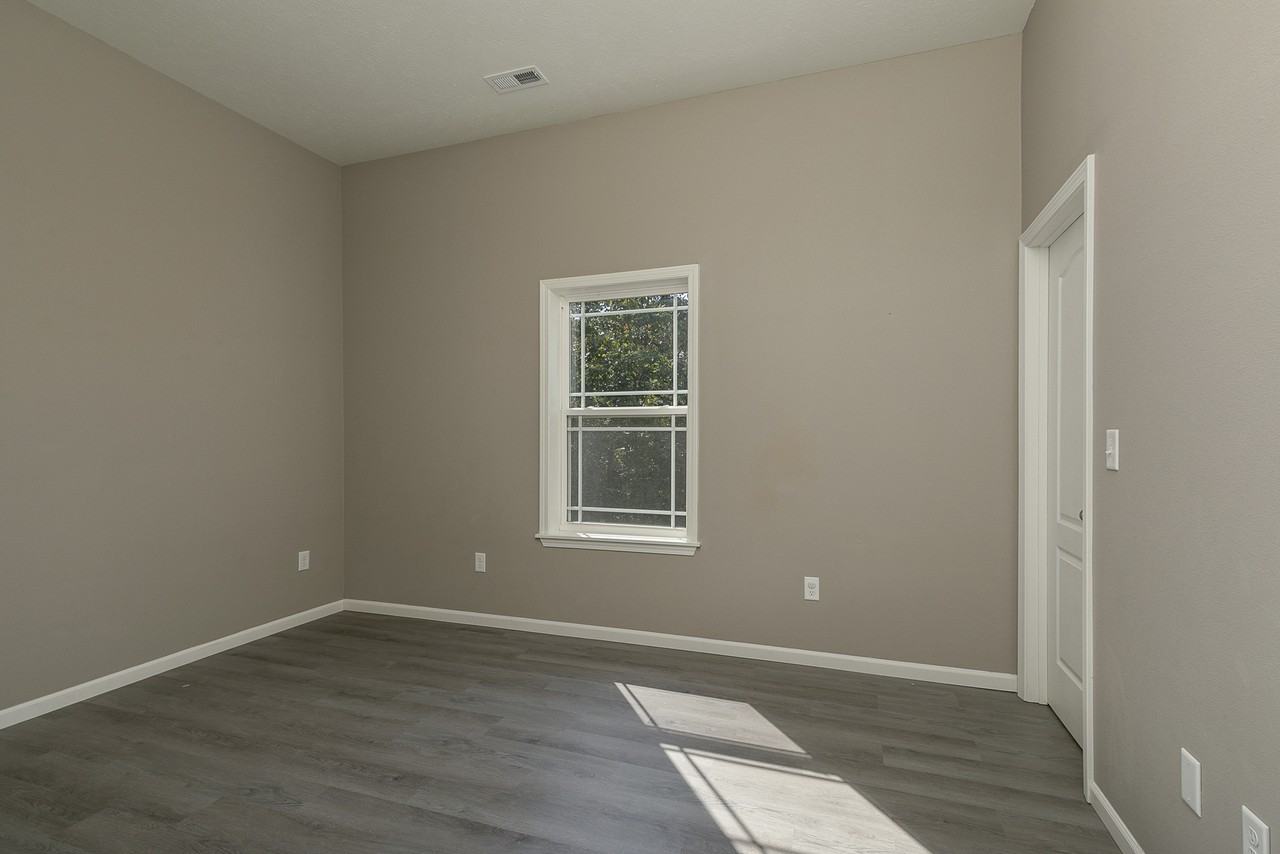 281 Kelsi Ln - Photo 3 of 34